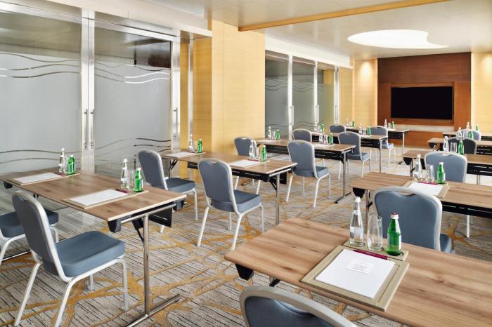 crowne plaza dubai marina by ihg