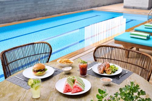 crowne plaza dubai marina by ihg