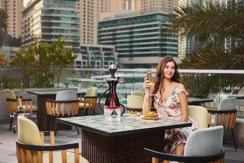 crowne plaza dubai marina by ihg