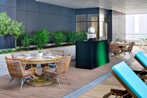 crowne plaza dubai marina by ihg