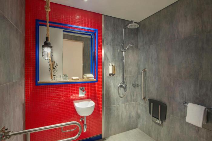 hampton by hilton dubai al seef