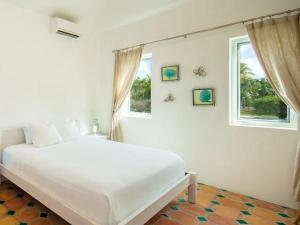 La Bougainvillea Hotel And Villas,Central Eleuthera>>Bahamas,4 star