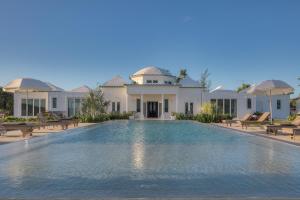 La Bougainvillea Hotel And Villas,Central Eleuthera>>Bahamas,4 star