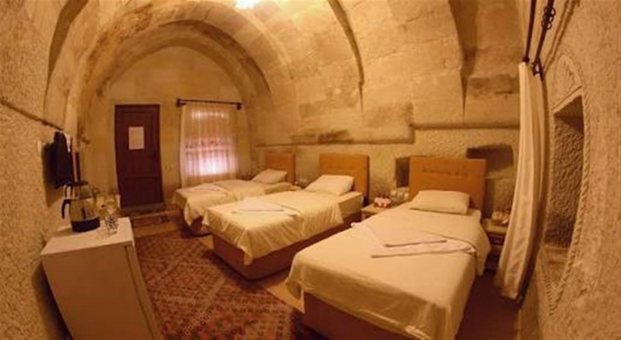 falcon cave suites