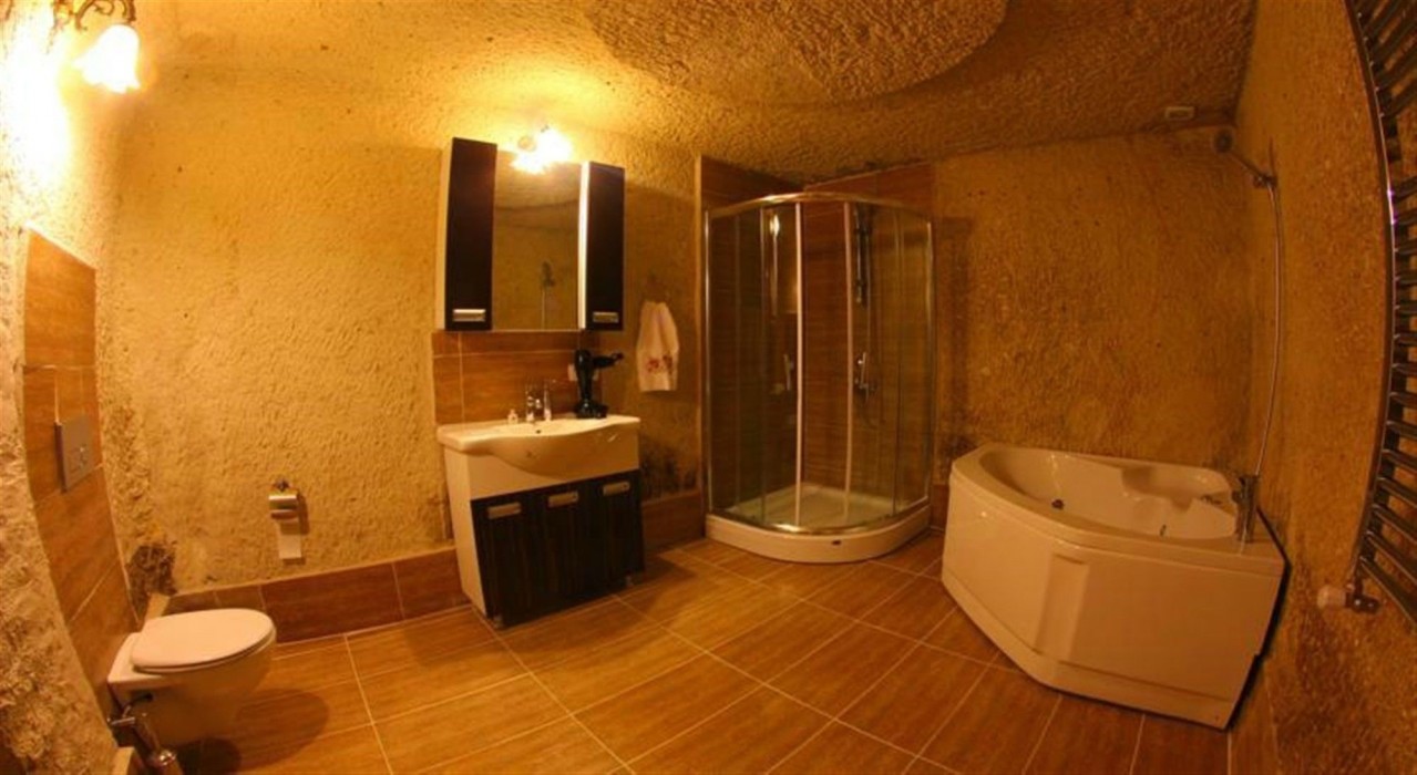 falcon cave suites
