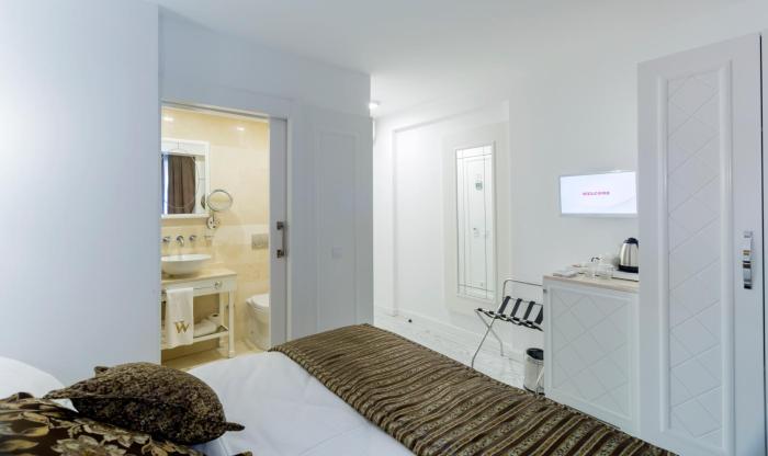 wise hotel spa and adult only