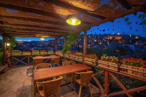 cesmeli konak garden