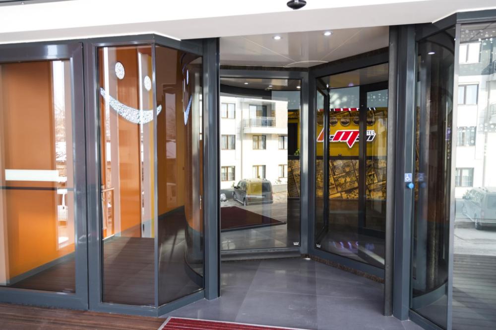 leman hotel boutique class