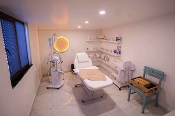 leman hotel boutique class