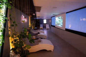 leman hotel boutique class