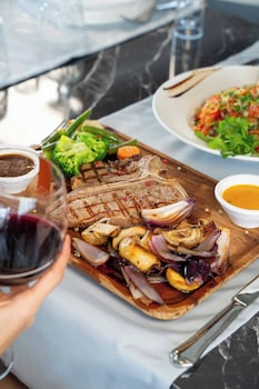 leman hotel boutique class