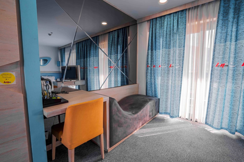 leman hotel boutique class