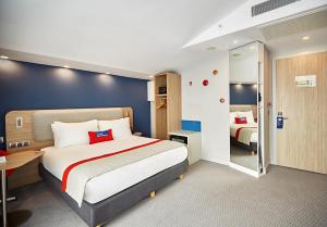 Holiday Inn Express Istanbul - Atakoy Metro By Ihg,Istanbul>>Bahcelievler,3 star
