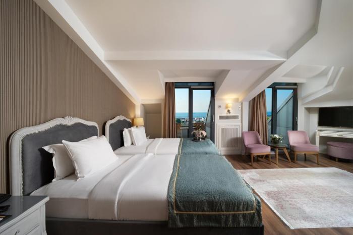 the time hotel marina