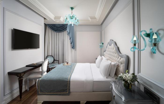 the time hotel marina