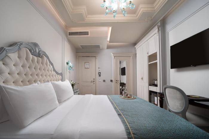 the time hotel marina