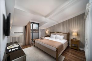 the time hotel marina