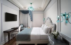 the time hotel marina
