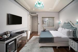 the time hotel marina
