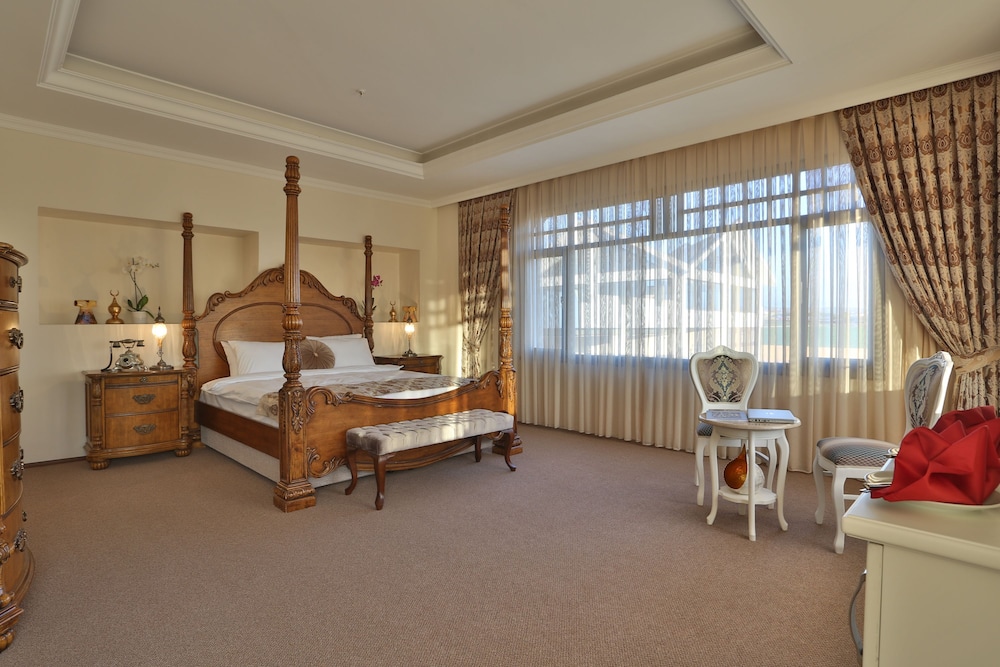 bon hotel city and resort