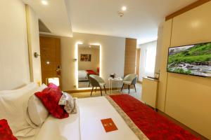 kuhla boutique suite