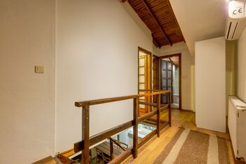 beta home lake house