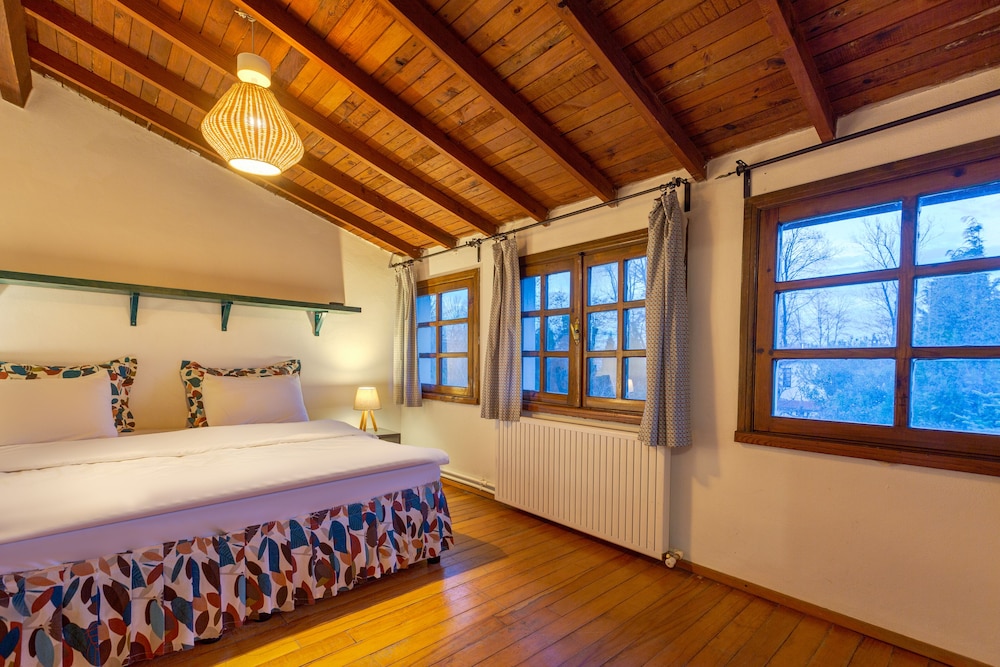 beta home lake house