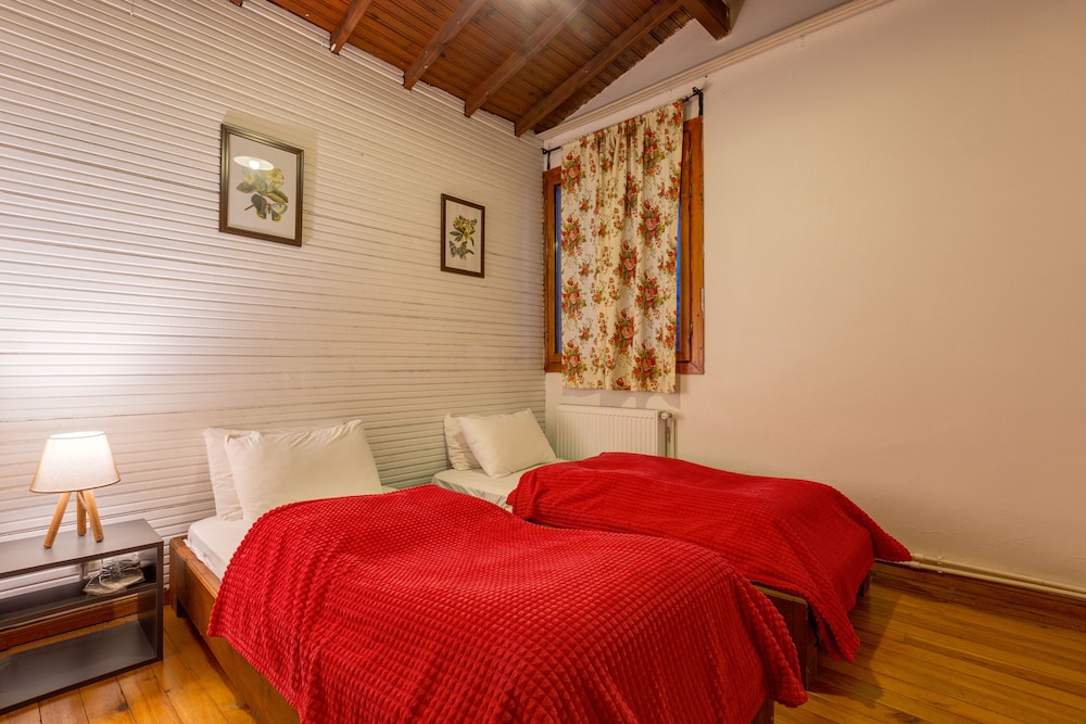 beta home lake house