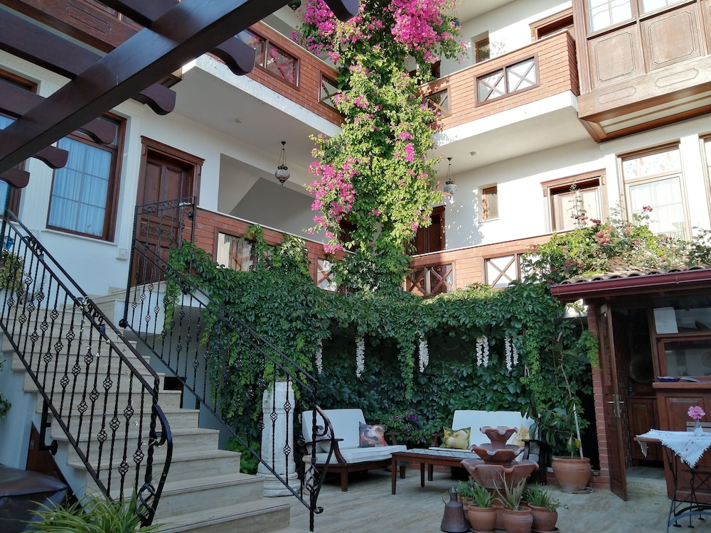 hotel marys house