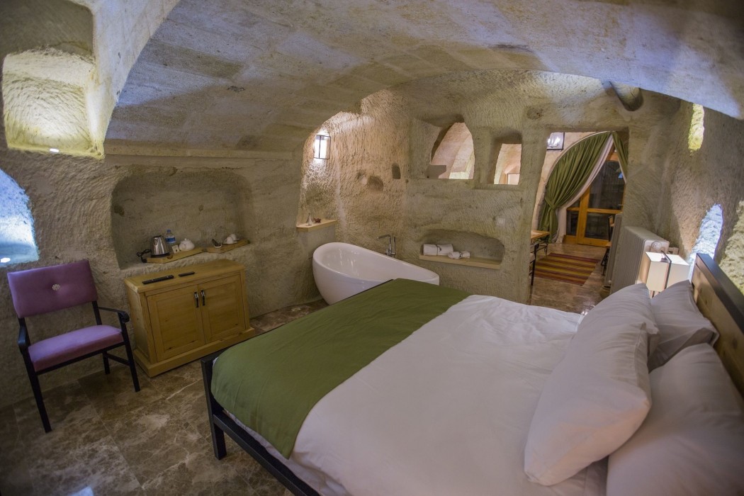 agarta cave hotel