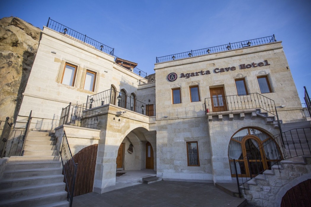 agarta cave hotel