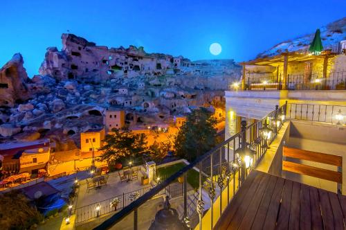 agarta cave hotel