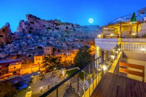 agarta cave hotel