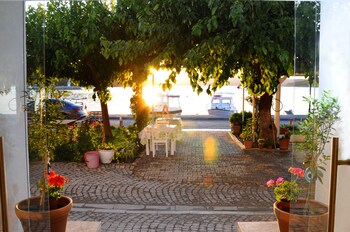 teos lodge pansiyon and restaurant