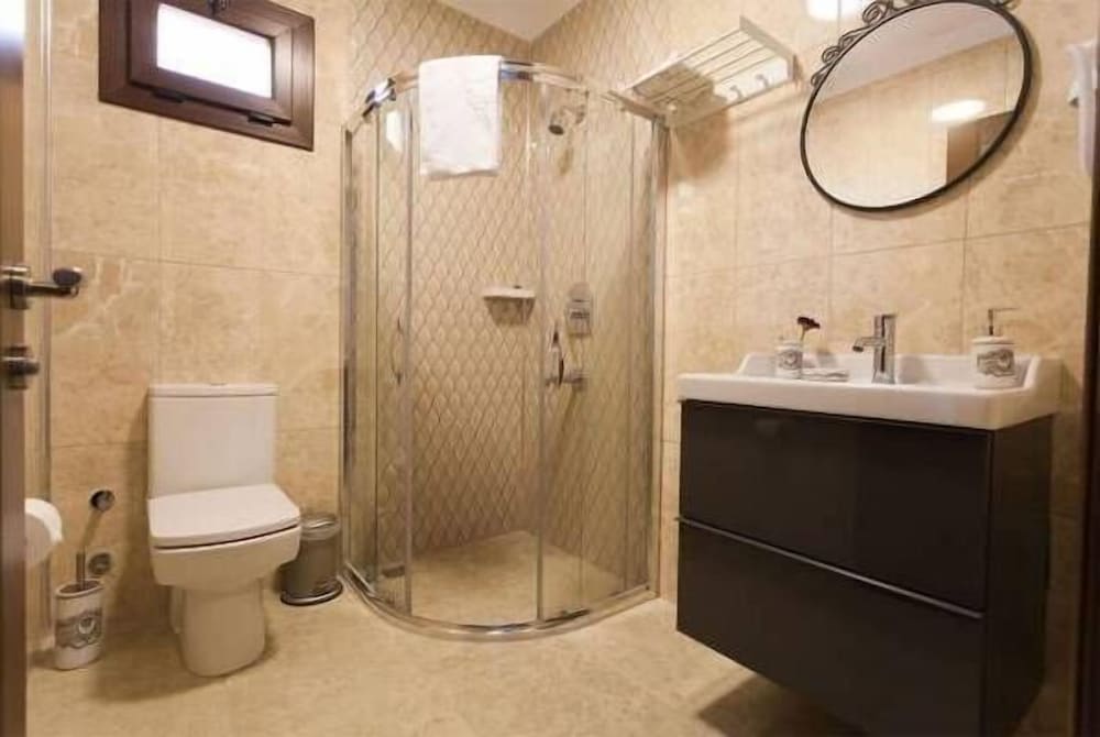 nilufer otel adult only