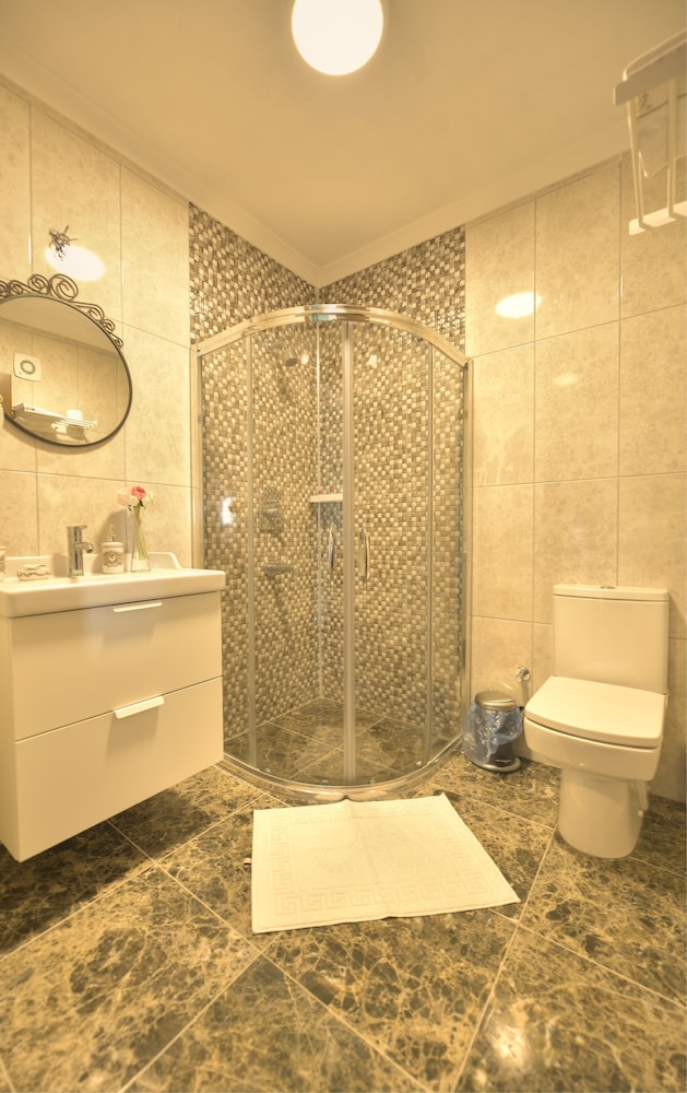 nilufer otel adult only