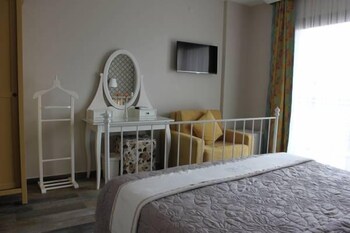 nilufer otel adult only