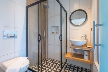 bronze hotel adults only