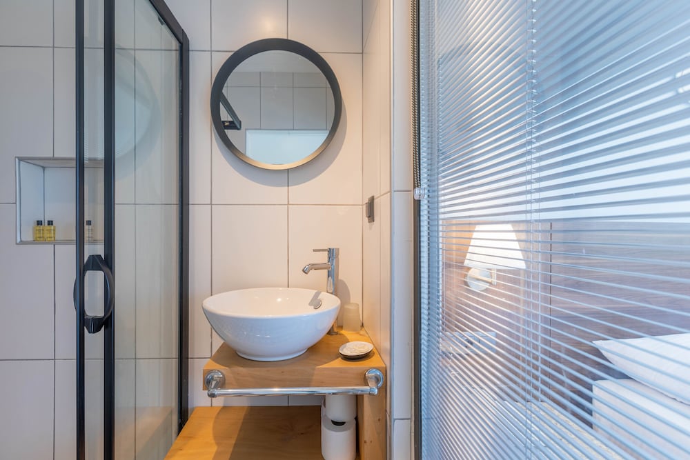 bronze hotel adults only