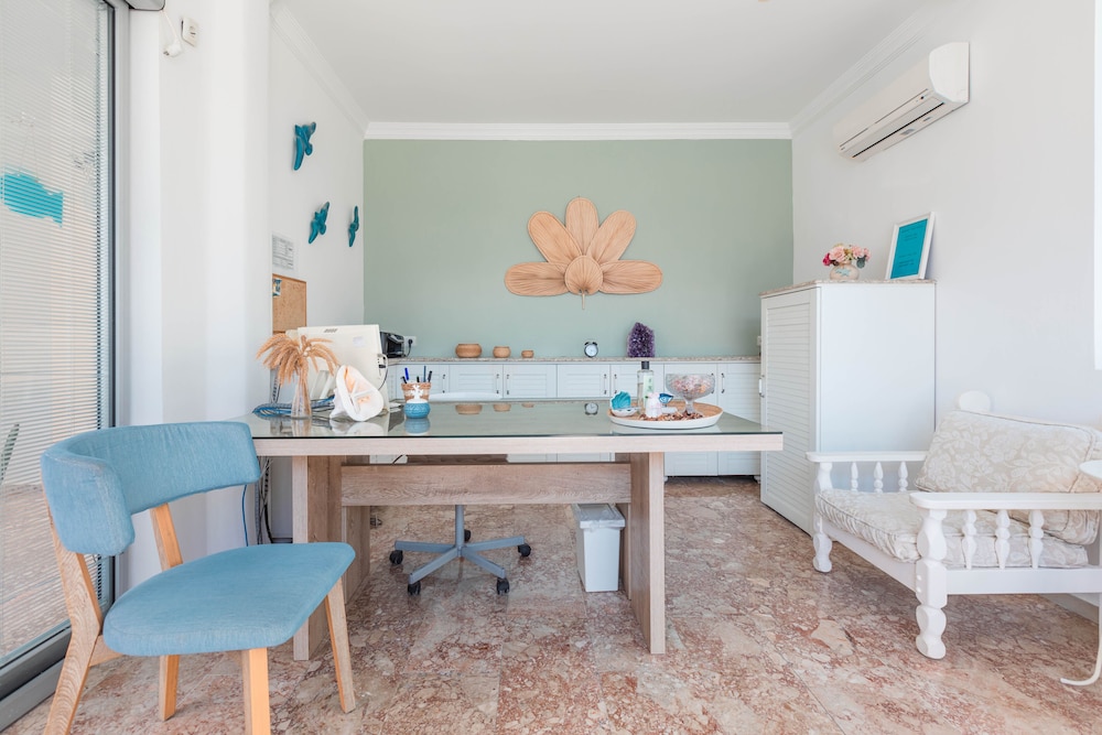 bronze hotel adults only