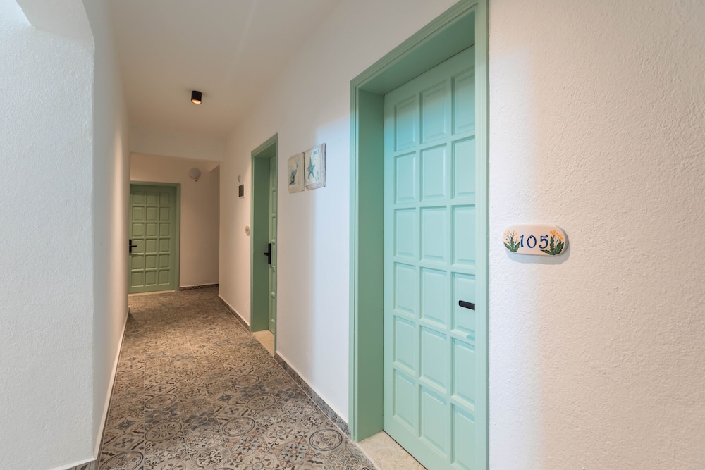 bronze hotel adults only