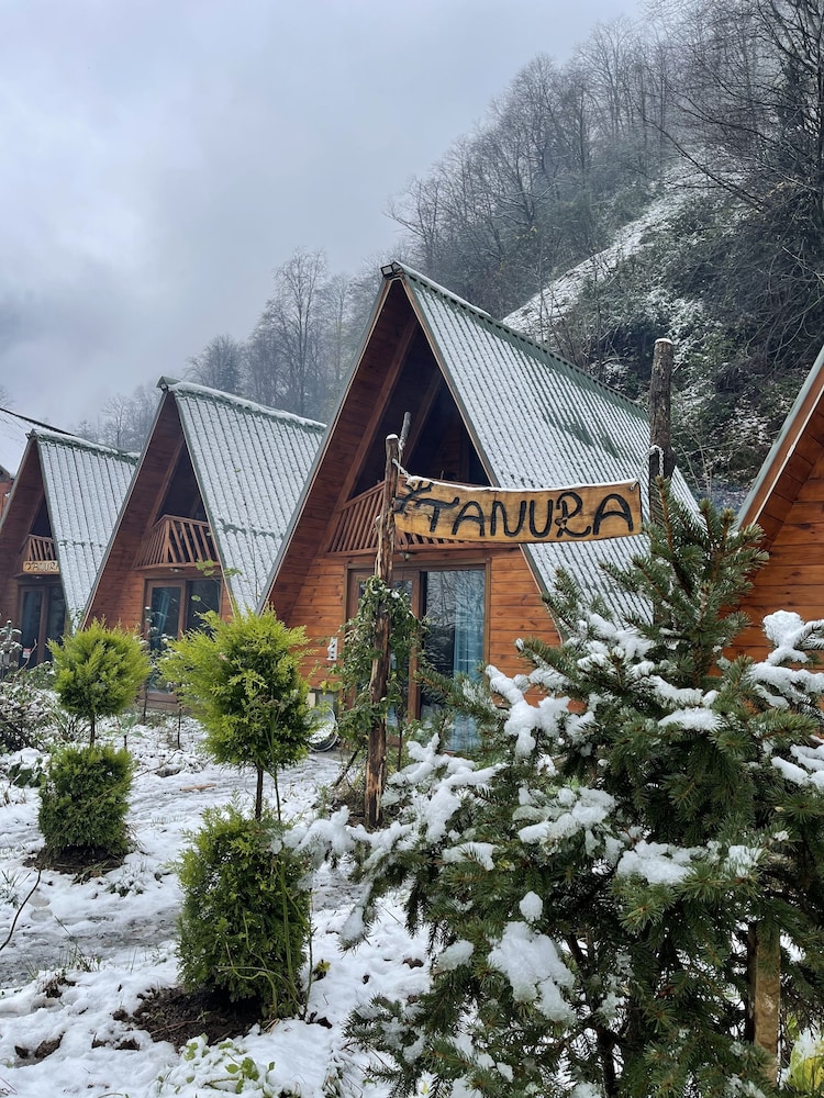 tanura bungalows