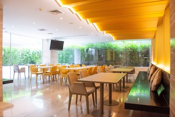 tango vibrant living hotel