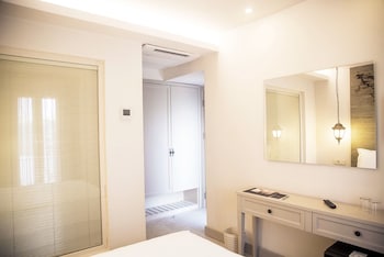 elista hotel and spa