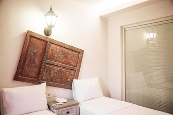 elista hotel and spa