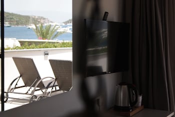 elista hotel and spa