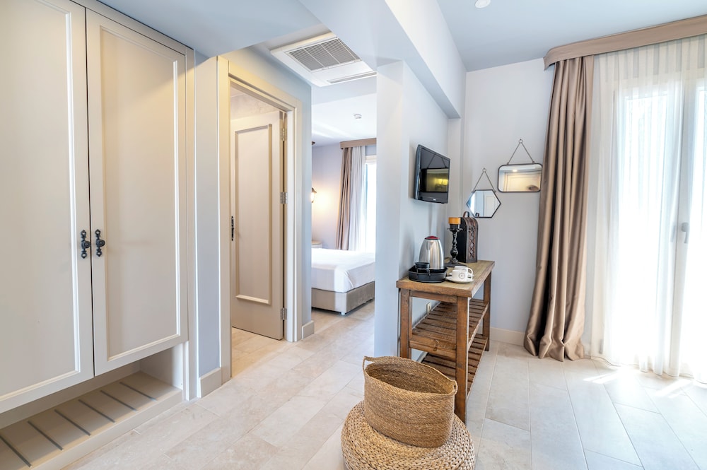 elista hotel and spa