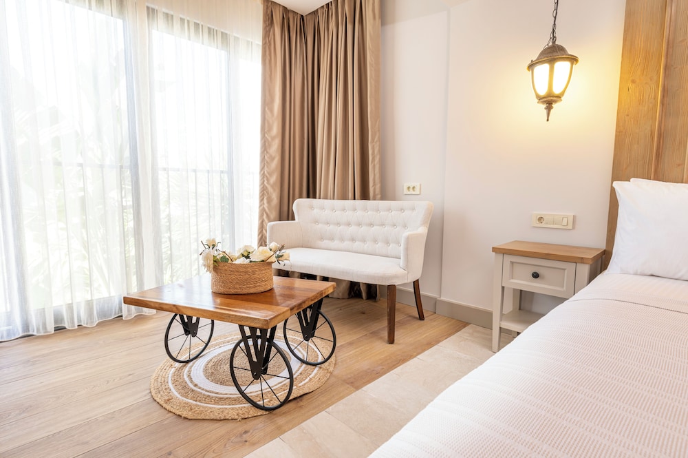 elista hotel and spa