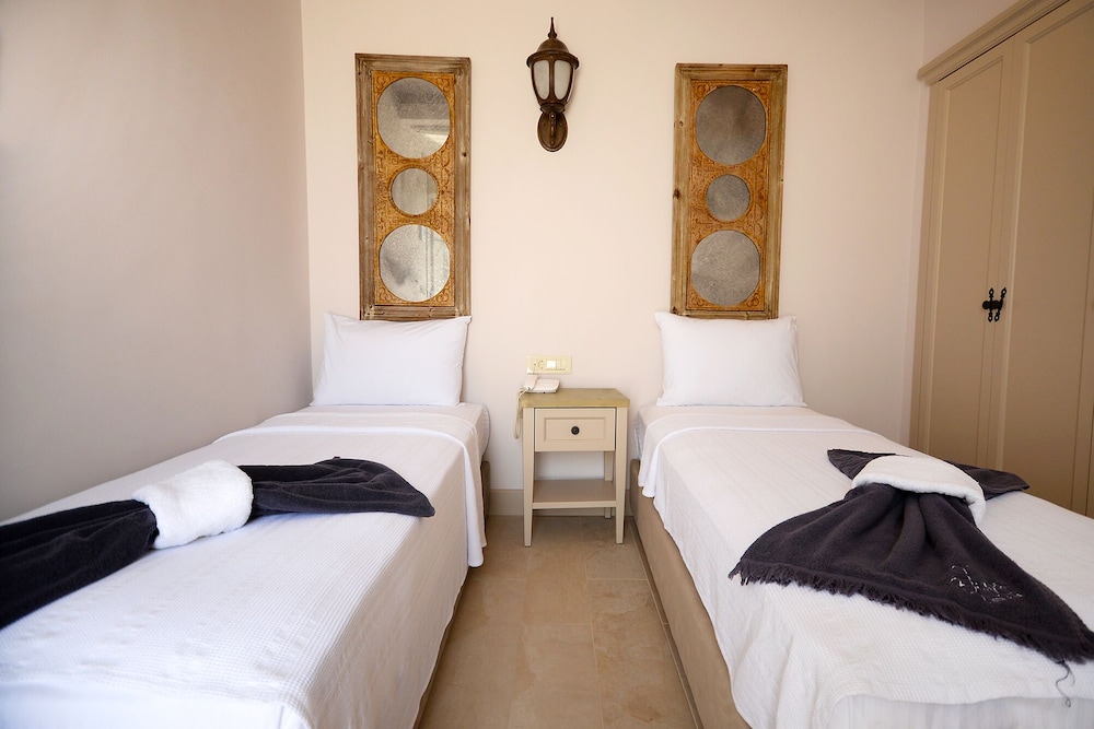 elista hotel and spa