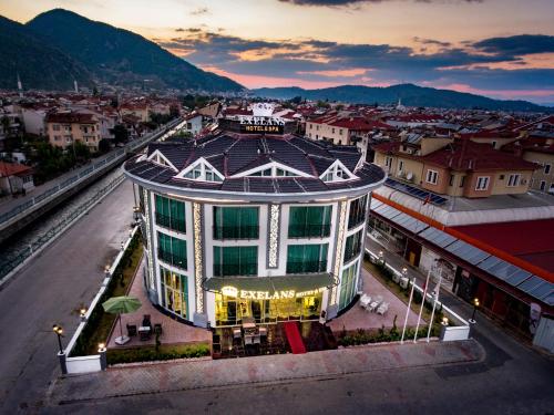exelans hotel